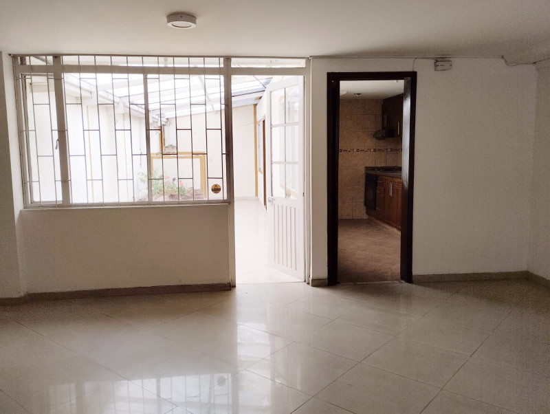 Casa en venta en Barrios Unidos, Bogotá · foto 6 de 24