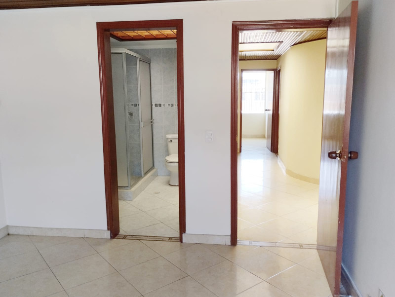 Casa en venta en Barrios Unidos, Bogotá · foto 10 de 24