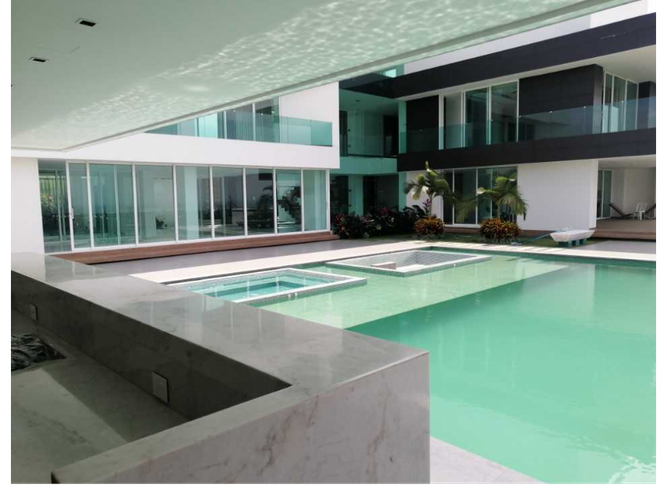Casa de 6 alcobas en venta en Ciudad Jardin, Cali, 1424 m² · foto 3 de 24