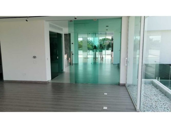Casa de 6 alcobas en venta en Ciudad Jardin, Cali, 1424 m² · foto 18 de 24