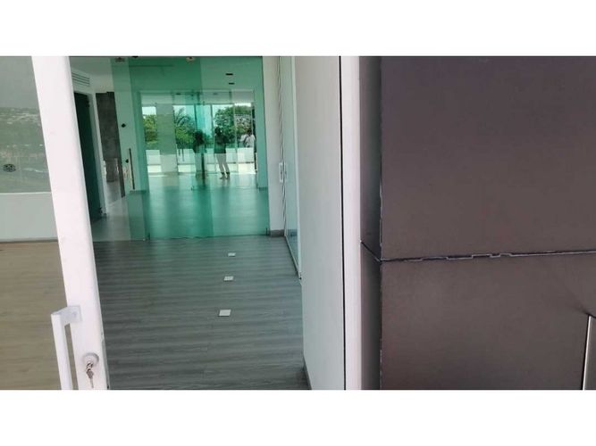Casa de 6 alcobas en venta en Ciudad Jardin, Cali, 1424 m² · foto 19 de 24