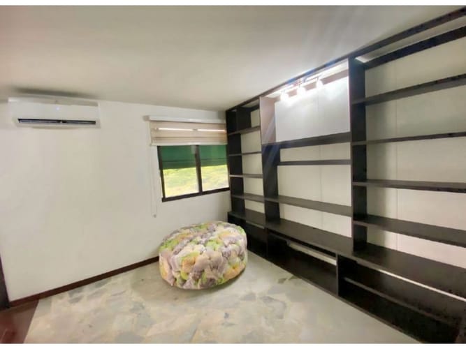 Apartamento de 2 alcobas en venta en El Castillo, Cali, 113 m² · foto 7 de 11