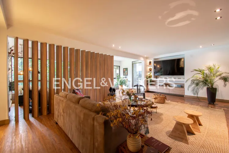 Apartamento de 3 alcobas en venta en Patio Bonito, Medellín, 307 m² · foto 4 de 24