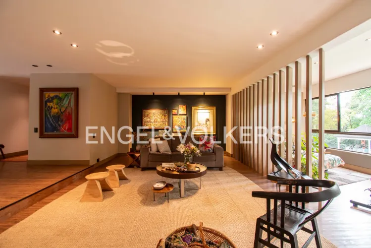 Apartamento de 3 alcobas en venta en Patio Bonito, Medellín, 307 m² · foto 2 de 24