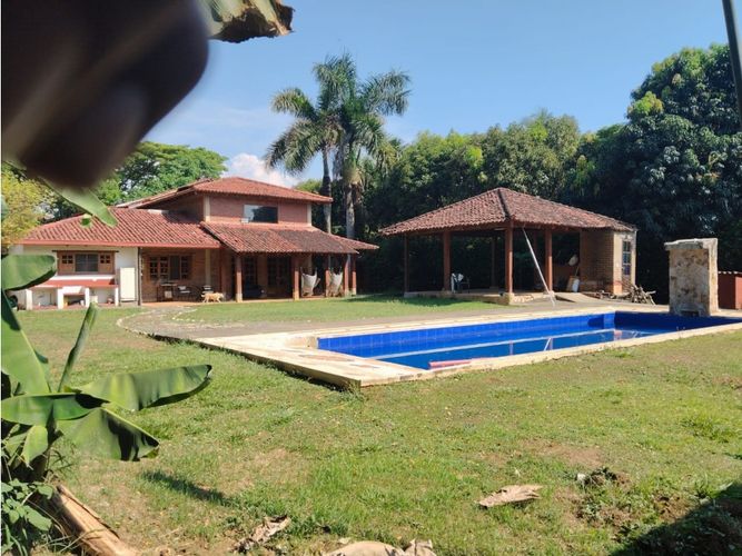 Casa de 6 alcobas en venta en La Morada, Jamundí, 500 m² · foto 2 de 24