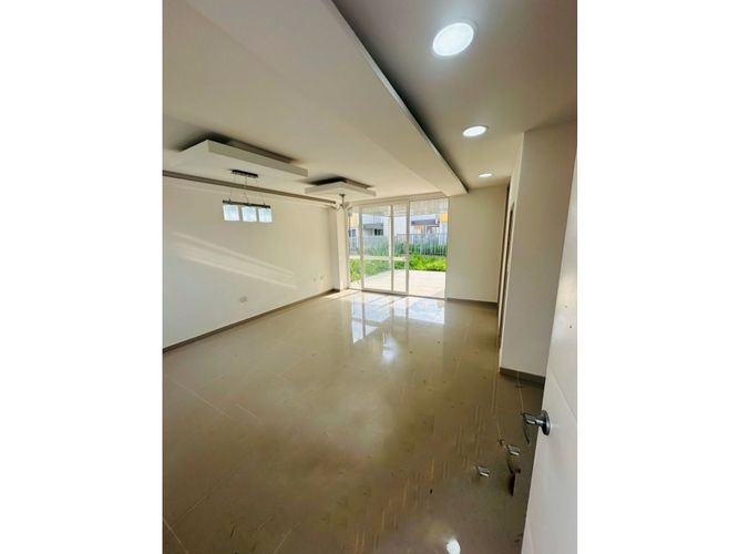 Casa de 3 alcobas en venta en El Castillo, Jamundí, 108 m² · foto 20 de 24