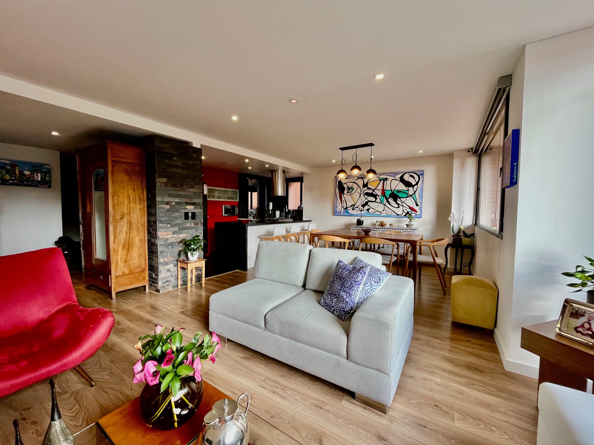 Apartamento en venta en Los Rosales, Bogotá · foto 2 de 21