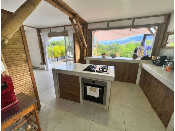 Casa de 9 alcobas en venta en Aguacatal, Cali, 700 m² · foto 16 de 24
