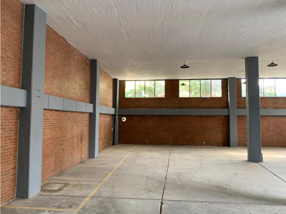 Bodega en venta en Troncal, Cali, 2210 m² · foto 7 de 12