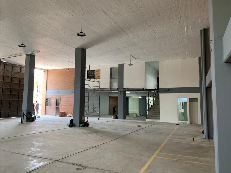 Bodega en venta en Troncal, Cali, 2210 m² · foto 9 de 12