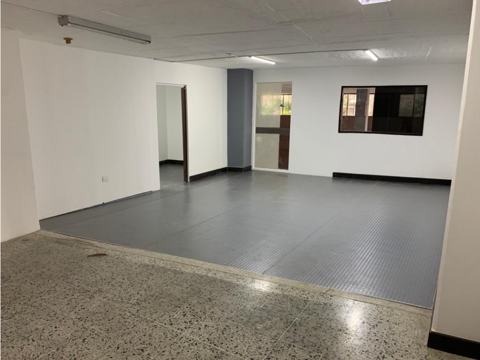 Bodega en venta en Troncal, Cali, 2210 m² · foto 11 de 12
