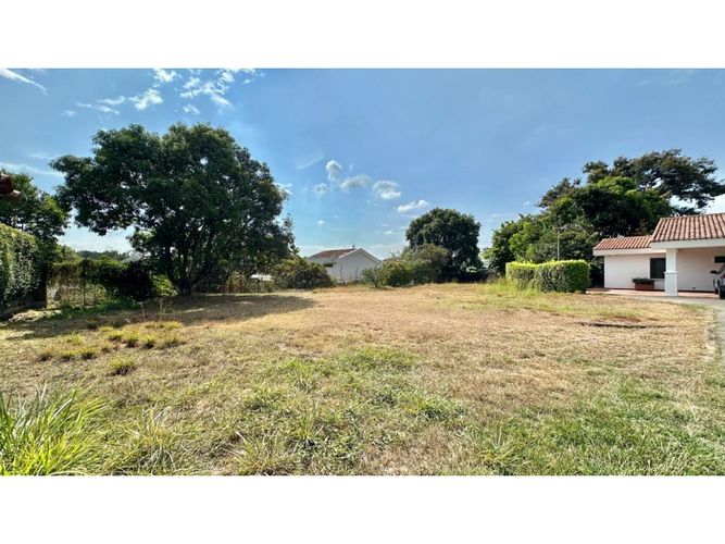Lote en venta en Pance, Cali, 1079 m² · foto 6 de 10
