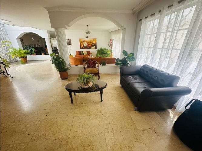 Casa de 6 alcobas en venta en Ciudad Jardin, Cali, 1000 m² · foto 5 de 24