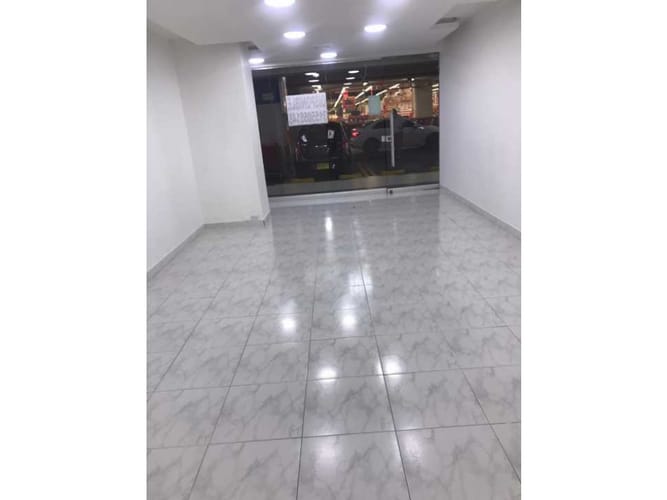 Local en venta en Unidad Residencial Santiago De Cali, Cali, 37 m² · foto 4 de 13