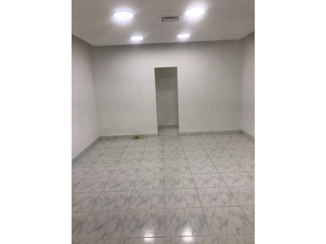 Local en venta en Unidad Residencial Santiago De Cali, Cali, 37 m² · foto 10 de 13
