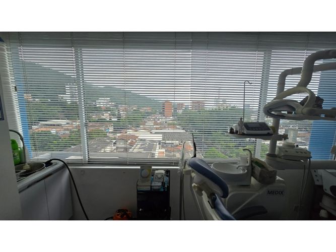 Oficina en venta en Granada, Cali, 20 m² · foto 2 de 7