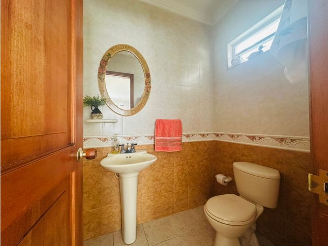 Casa de 6 alcobas en venta en Ciudad Jardin, Cali, 1000 m² · foto 21 de 24
