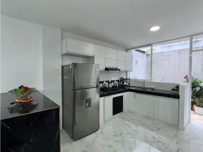 Casa de 5 alcobas en venta en Porerito, Jamundí, 360 m² · foto 2 de 24
