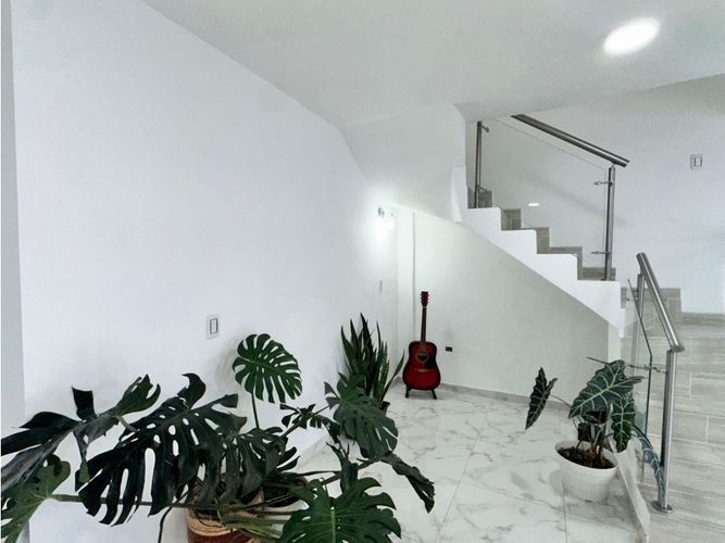 Casa de 5 alcobas en venta en Porerito, Jamundí, 360 m² · foto 3 de 24