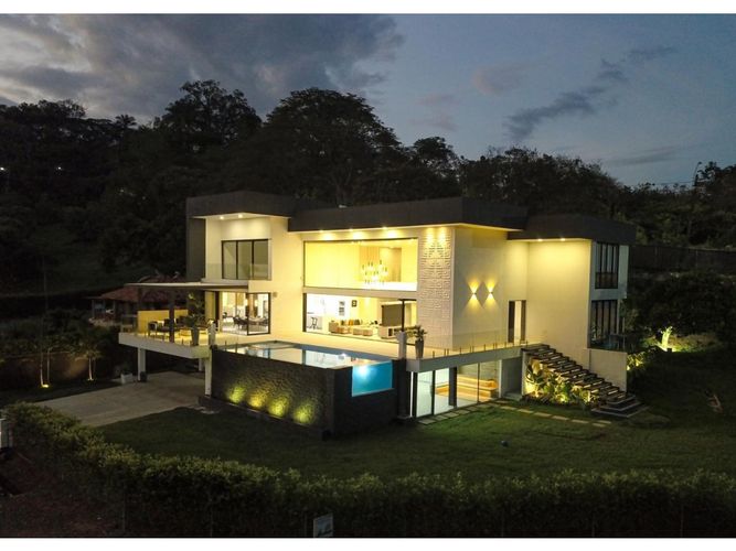 Casa de 5 alcobas en venta en Alfaguara, Jamundí, 800 m² · foto 7 de 19