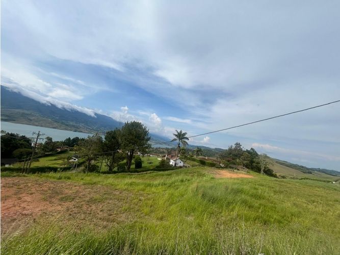 Lote en venta en Lago Calima, Cali, 8600 m² · foto 12 de 15