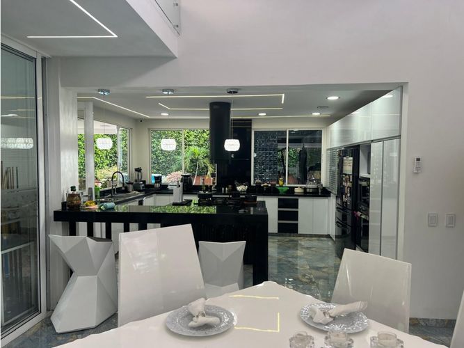 Casa de 6 alcobas en venta en Las Mercedes, Jamundí, 1400 m² · foto 4 de 24