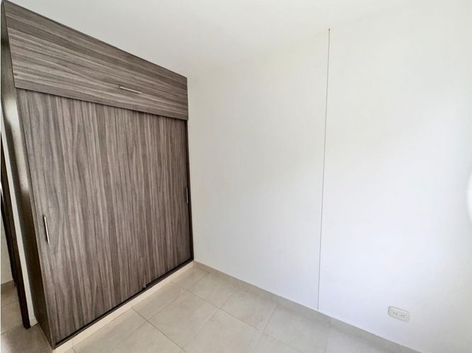Apartamento de 3 alcobas en venta en Cr. Los Naranjos, Jamundí, 65 m² · foto 8 de 24