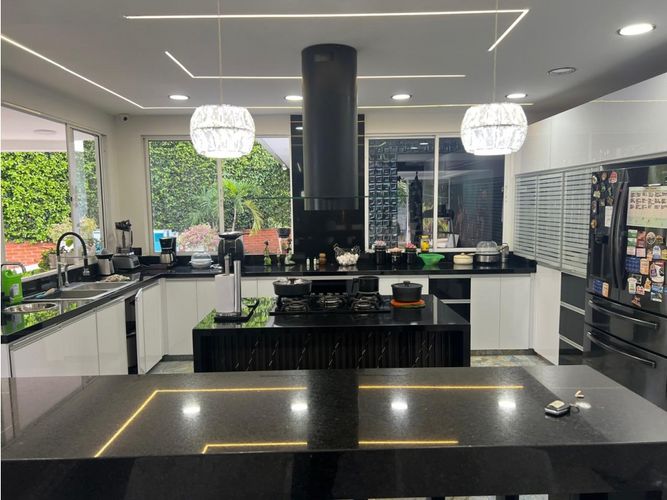 Casa de 6 alcobas en venta en Las Mercedes, Jamundí, 1400 m² · foto 9 de 24