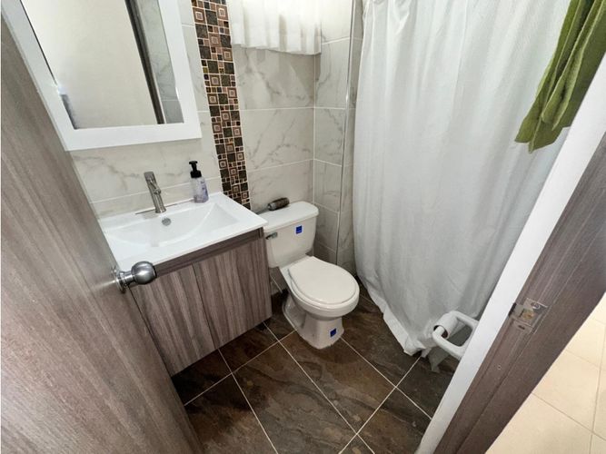 Apartamento de 3 alcobas en venta en Cr. Los Naranjos, Jamundí, 65 m² · foto 13 de 24
