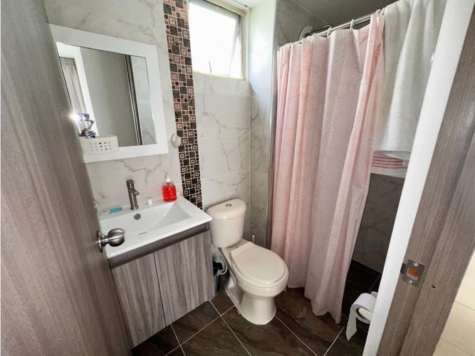 Apartamento de 3 alcobas en venta en Cr. Los Naranjos, Jamundí, 65 m² · foto 19 de 24