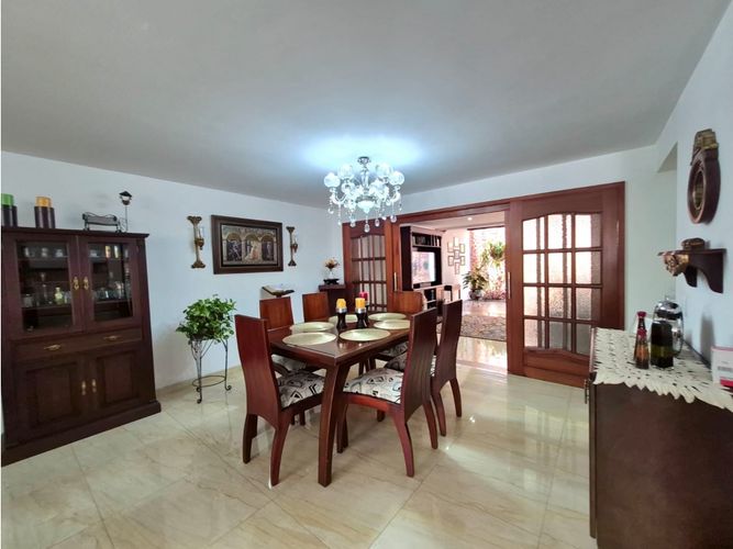 Casa de 4 alcobas en venta en Quintas De Don Simon, Cali, 280 m² · foto 5 de 24
