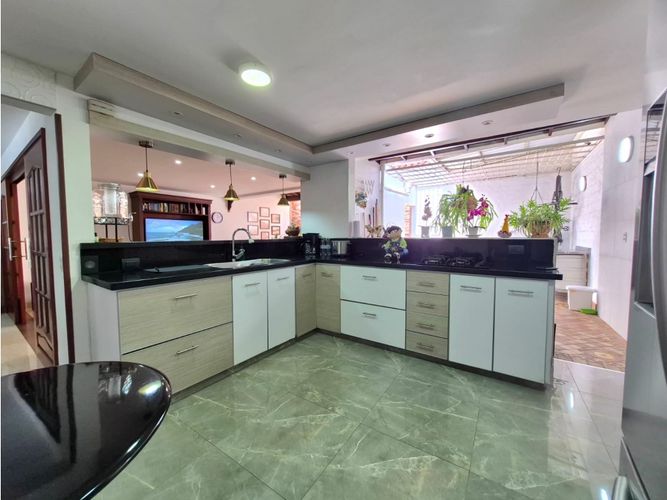 Casa de 4 alcobas en venta en Quintas De Don Simon, Cali, 280 m² · foto 7 de 24