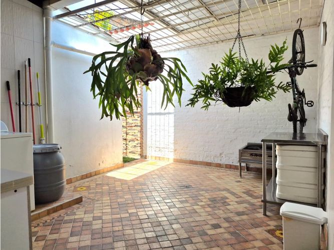 Casa de 4 alcobas en venta en Quintas De Don Simon, Cali, 280 m² · foto 9 de 24