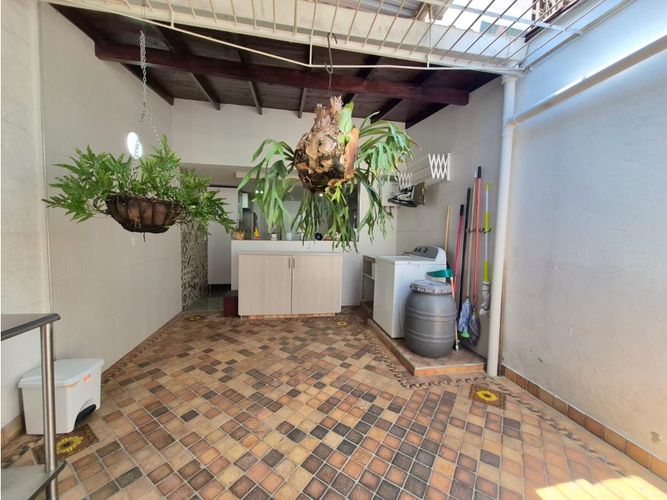 Casa de 4 alcobas en venta en Quintas De Don Simon, Cali, 280 m² · foto 10 de 24