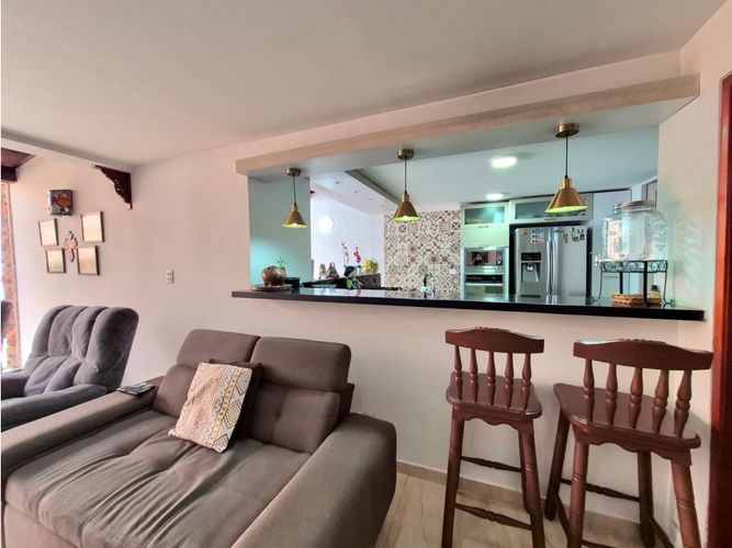 Casa de 4 alcobas en venta en Quintas De Don Simon, Cali, 280 m² · foto 12 de 24