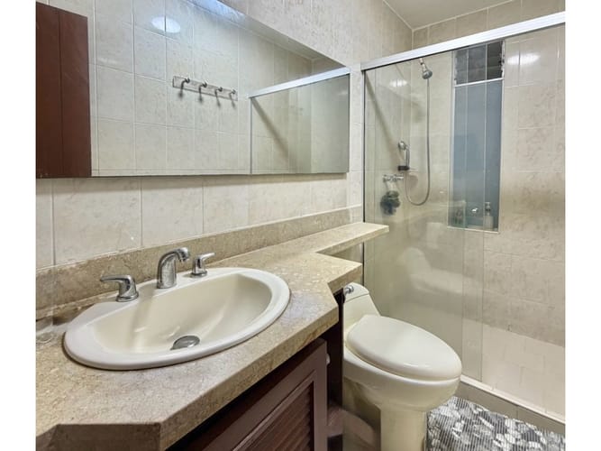 Casa de 4 alcobas en venta en El Castillo, Jamundí, 306 m² · foto 14 de 24
