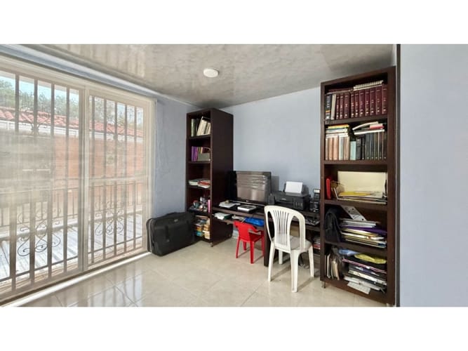 Casa de 4 alcobas en venta en El Castillo, Jamundí, 306 m² · foto 22 de 24