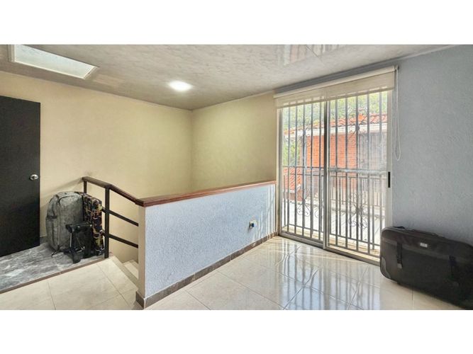 Casa de 4 alcobas en venta en El Castillo, Jamundí, 306 m² · foto 23 de 24