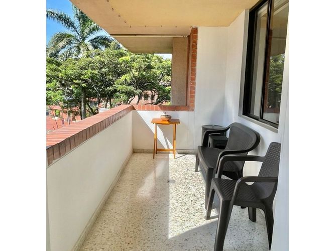 Apartamento de 3 alcobas en venta en La Flora, Cali, 86 m² · foto 1 de 19
