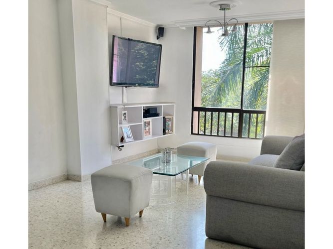Apartamento de 3 alcobas en venta en La Flora, Cali, 86 m² · foto 2 de 19