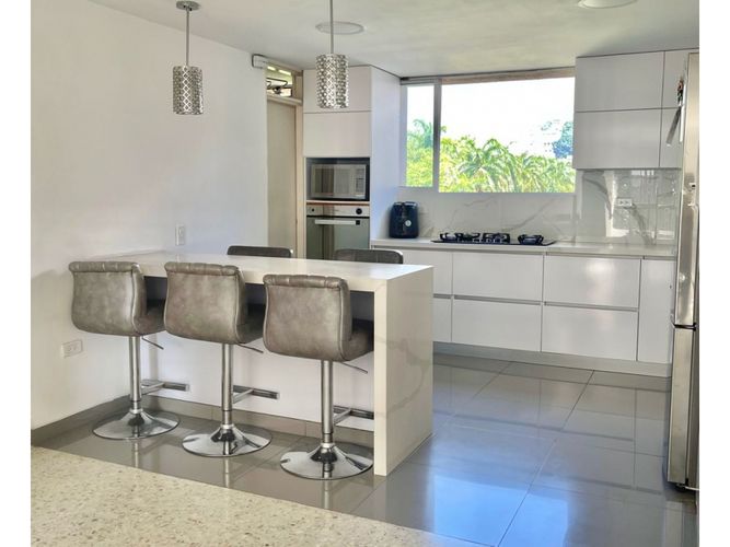 Apartamento de 3 alcobas en venta en La Flora, Cali, 86 m² · foto 3 de 19