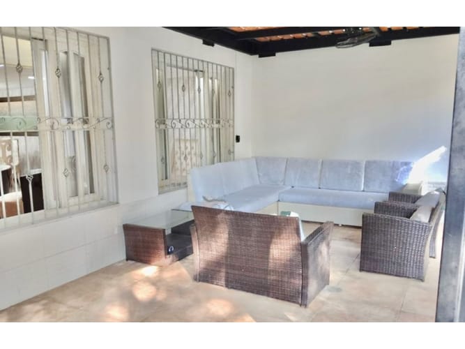 Casa de 5 alcobas en venta en El Limonar, Cali, 300 m² · foto 3 de 24