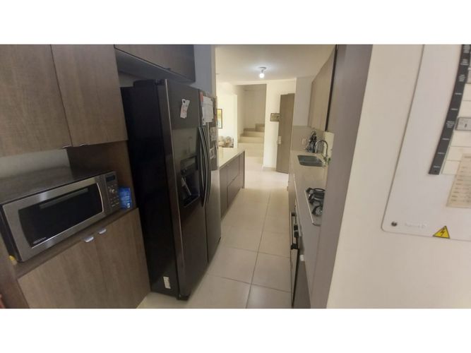 Casa de 3 alcobas en venta en Alfaguara, Jamundí, 140 m² · foto 3 de 18