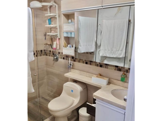 Casa de 5 alcobas en venta en El Limonar, Cali, 300 m² · foto 19 de 24