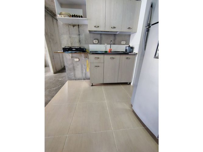 Apartamento de 1 alcoba en venta en Guabinas, Yumbo, 50 m² · foto 2 de 11