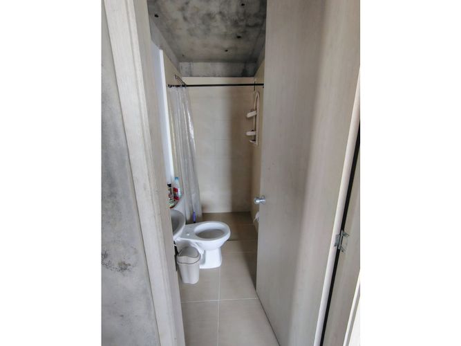 Apartamento de 1 alcoba en venta en Guabinas, Yumbo, 50 m² · foto 3 de 11
