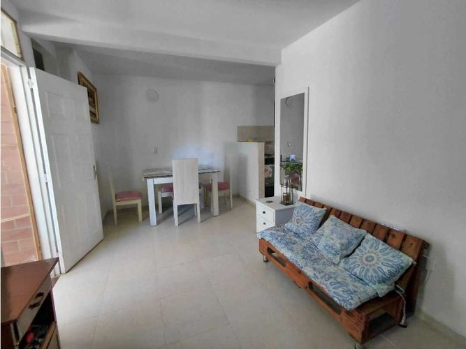 Casa de 3 alcobas en venta en Ub. Parques De Castilla, Jamundí, 73 m² · foto 3 de 16