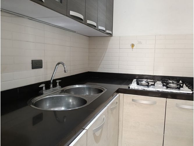 Casa de 3 alcobas en venta en Poblado De Confaunion, Palmira, 58 m² · foto 4 de 15