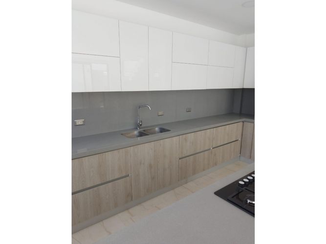 Casa de 4 alcobas en venta en Las Mercedes, Jamundí, 300 m² · foto 2 de 24