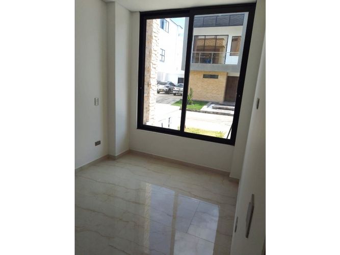 Casa de 4 alcobas en venta en Las Mercedes, Jamundí, 300 m² · foto 12 de 24